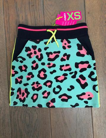 Funky XS Sweatrok mt 158 - Nieuw! beschikbaar voor biedingen