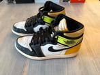 Jordan 1 high white black volt university gold EU42,5, Kleding | Heren, Schoenen, Wit, Ophalen of Verzenden, Sneakers of Gympen