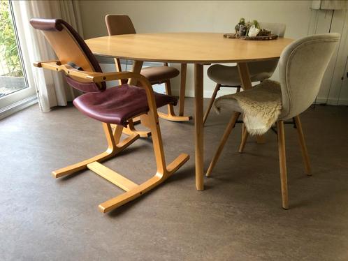 Hay CPH ronde tafel 140 diameter, Huis en Inrichting, Tafels | Eettafels, Gebruikt, 100 tot 150 cm, 100 tot 150 cm, Vijf personen of meer