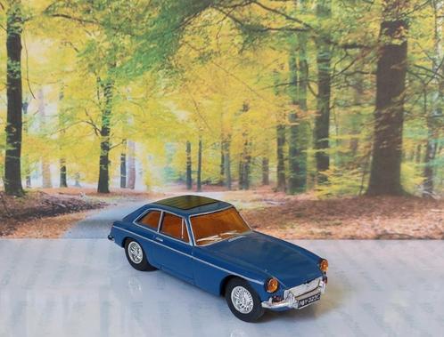 1:43 MG-B GT V8; 2-door coupe 1973; Dinky DY-19, Hobby en Vrije tijd, Modelauto's | 1:43, Gebruikt, Auto, Overige merken, Ophalen of Verzenden