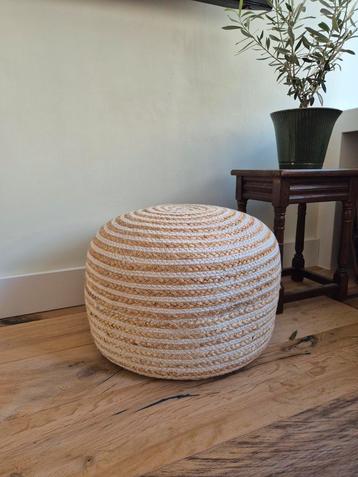 Handmade jute pouf Bono beschikbaar voor biedingen