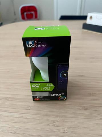 Slimme lamp te koop beschikbaar voor biedingen