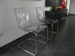 Twee kunststof stoelen met chroom onderstel - Ikea Tobias, Huis en Inrichting, Stoelen, Ophalen, Gebruikt, Twee, Overige kleuren