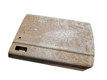 Deurplaat links voor. Volvo 144 145 164 NOS 686868 beschikbaar voor biedingen