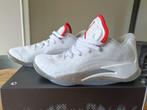 Nike Jordan zion 3, maar 38.5, Wit, Nike, Ophalen of Verzenden, Sneakers of Gympen