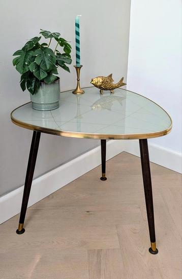 Vintage bijzettafel midcentury  beschikbaar voor biedingen