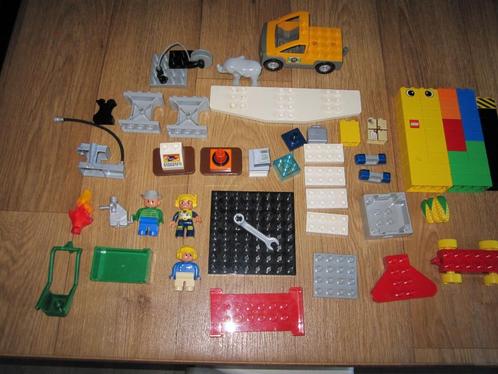 Duplo stenen-poppetjes-maiskolf-katrol-filmcamera-kassa enz, Kinderen en Baby's, Speelgoed | Duplo en Lego, Zo goed als nieuw