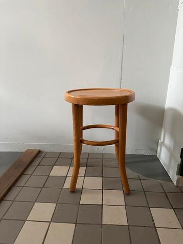 Brocante Thonet kruk, antiek, vintage houten krukje