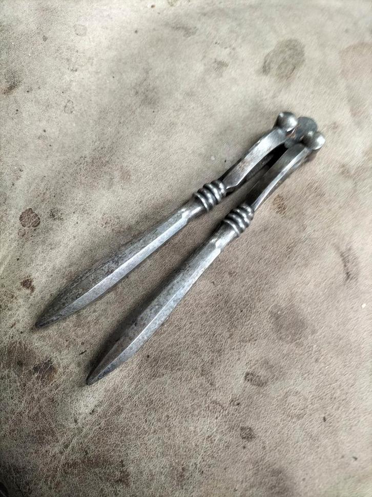 Antieke Notenkraker - Handgesmeed IJzer, Antiek en Kunst, Antiek | Bestek, Ophalen of Verzenden