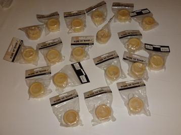 NIEUW 85 stuks surprise  speelgoedjes + hobby spullen+ Houte beschikbaar voor biedingen