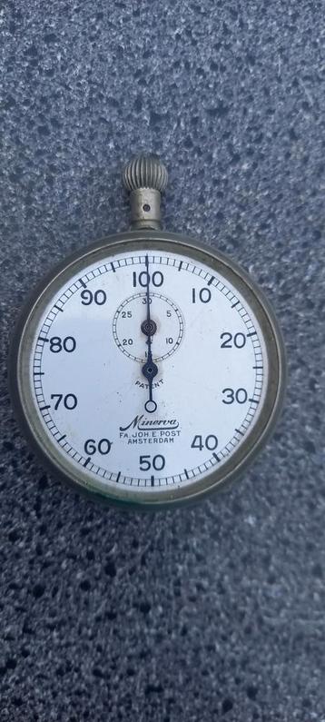Vintage Minerva Stopwatch beschikbaar voor biedingen