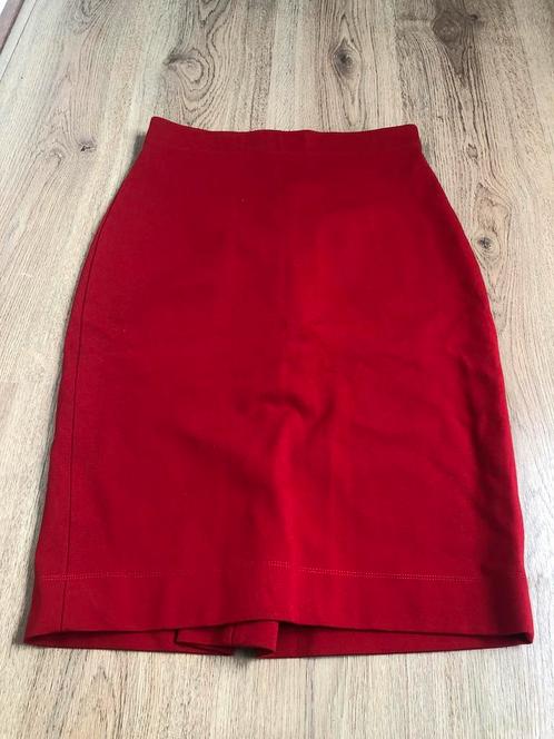 Vanilia helder rood rokje rok compacted 38, Kleding | Dames, Rokken, Zo goed als nieuw, Maat 38/40 (M), Rood, Knielengte, Ophalen of Verzenden