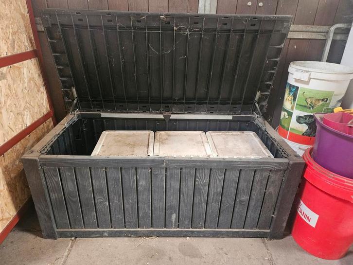 Kunststof voerkist met Ikea Sortera bakken, Dieren en Toebehoren, Paarden en Pony's | Overige Paardenspullen, Gebruikt, Overige soorten