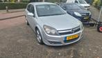 Opel 2004 Grijs, Auto's, Voorwielaandrijving, 1998 cc, Stof, 4 cilinders