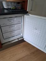 Gratis! Siemens inbouwvriezer 3 laden 60 cm breed x 80 cm, Witgoed en Apparatuur, Vriezers en Diepvrieskisten, Ophalen, Gebruikt