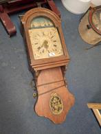Antieke Friese staartklok kort staat €200., Antiek en Kunst, Ophalen