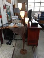 Stoere staande 3 arms lamp, Ophalen, 150 tot 200 cm