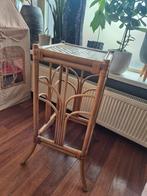 Rieten rotan bamboo tafeltje, Ophalen of Verzenden, Zo goed als nieuw