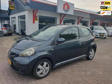 Toyota Aygo 1.0-12V 3drs AIRCO BJ 2005 NIEUWE APK beschikbaar voor biedingen