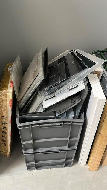 Acryl plexiglas plaatjes beschikbaar voor biedingen