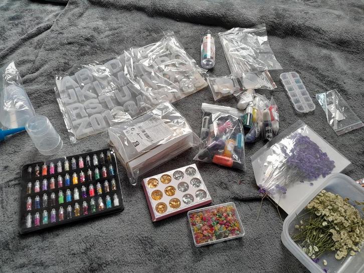 Epoxy Hars Accessoires Set, Hobby en Vrije tijd, Kralen en Sieraden maken, Ophalen of Verzenden