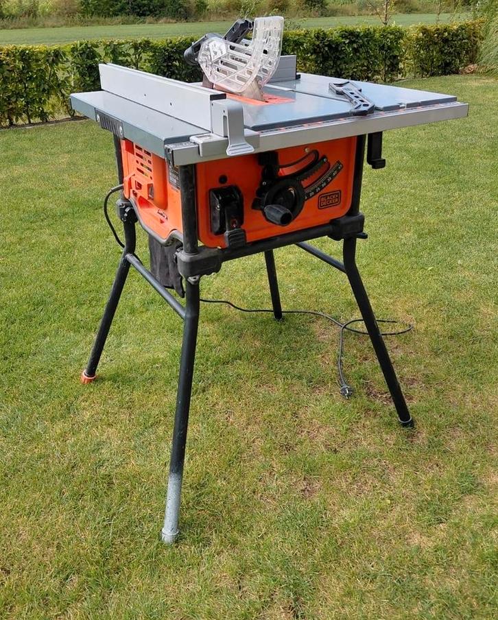 Black & Decker Zaagtafel - BES720, Doe-het-zelf en Verbouw, Gereedschap | Zaagmachines, Gebruikt, Cirkelzaag, 1200 watt of meer