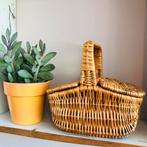 Vintage rotan klepmandje, Hobby en Vrije tijd, *, Gebruikt, Verzenden, *