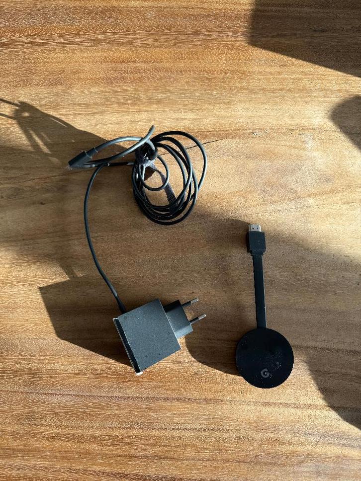 Google Chromecast Ultra, Audio, Tv en Foto, Mediaspelers, Zo goed als nieuw, Ophalen of Verzenden