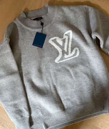 Louis vuitton knit grijs M beschikbaar voor biedingen
