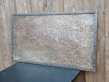 Vintage Metalen Paneel met Klinknagels beschikbaar voor biedingen