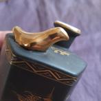 Japan: Sake Kruik Whistling Bird Aardewerk Zwart Goudluster, Antiek en Kunst, Verzenden