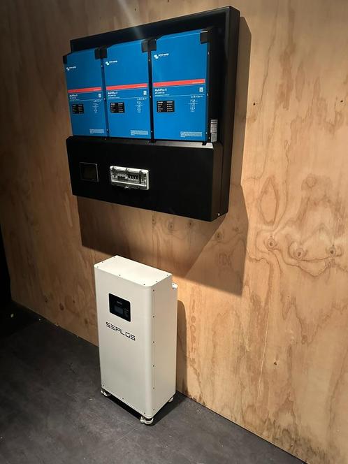 Victron ESS 3fase 9KVA (7.2kw) omvormvermogen, 16.5kwh accu, Doe-het-zelf en Verbouw, Zonnepanelen en Toebehoren, Nieuw, Compleet systeem