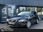 Volvo V70 3.0 T6 AWD Summum Youngtimer | Navi | Xenon | Lede, Auto's, Volvo, Automaat, Gebruikt, 1714 kg, Zwart