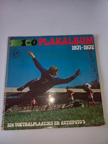 Voetbalplaatjes album 1971 1972 compleet Voetbal weekblad  beschikbaar voor biedingen
