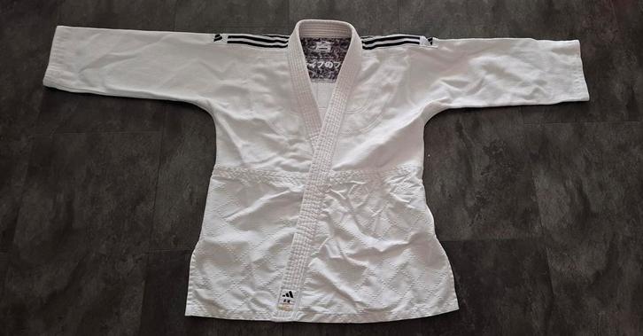 Adidas quest judopak, Sport en Fitness, Vechtsporten en Zelfverdediging, Zo goed als nieuw, Judo, Vechtsportpak, Maat M, Ophalen of Verzenden