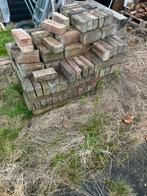 Gratis ong 150 dikformaat stenen, Ophalen of Verzenden, Zo goed als nieuw, Beton, Klinkers
