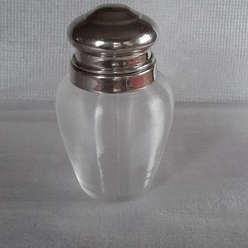 Antieke theebus van Fries draadglas beschikbaar voor biedingen