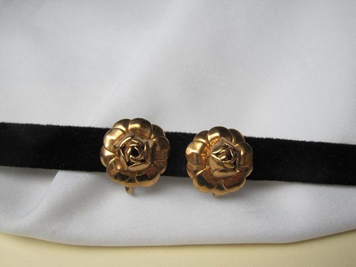 Oorbellen Coro antiek roos bloem 1.8 cm schroefmodel, Sieraden, Tassen en Uiterlijk, Antieke sieraden, Oorbellen, Overige materialen