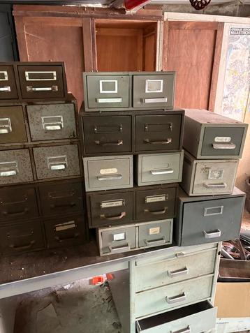 Ladenkastjes, garage, gereedschap, opslag, werkplaats, beschikbaar voor biedingen