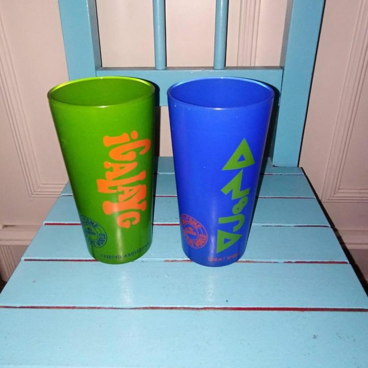 Fanta glazen Welcome to the World of Fanta blauw en groen, Huis en Inrichting, Keuken | Servies, Gebruikt, Glas of Glazen, Overige stijlen