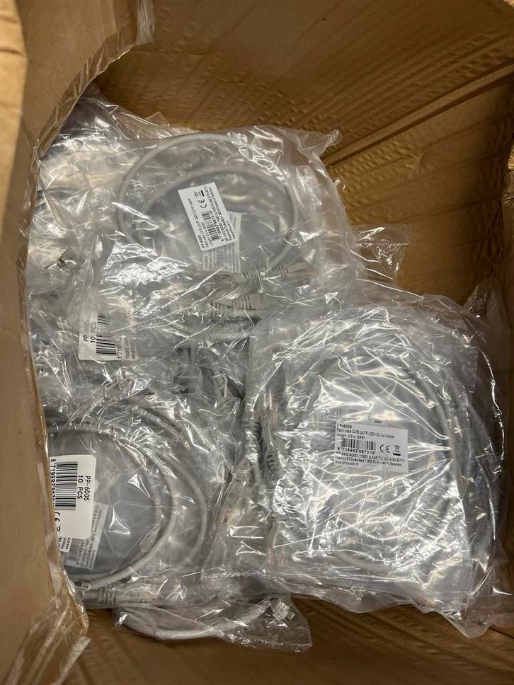 90x Nieuwe UTP Datakabels - 50cm - Voordeelbundel!, Computers en Software, Pc- en Netwerkkabels, Nieuw, Ophalen