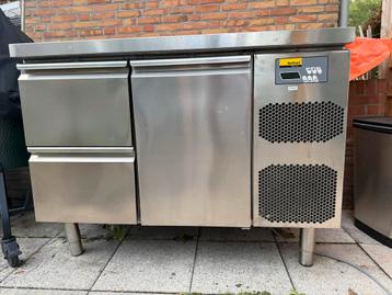 Koelwerkbank met 2 laden en 1 deur beschikbaar voor biedingen