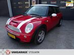 Mini Mini 1.6 One, Zo Meeneem Prijs!, Sportieve auto., Voorwielaandrijving, Gebruikt, Zwart, 4 cilinders