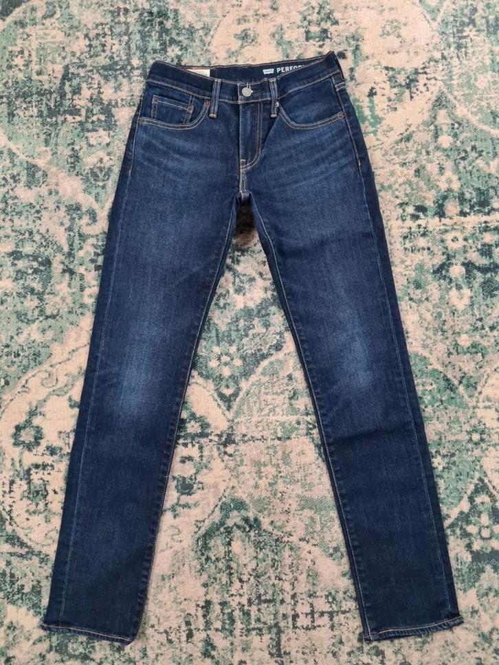 Levi's 511 Performance Skinny W27 L32 WMN Tulsi2732 Blauw, Kleding | Dames, Spijkerbroeken en Jeans, Zo goed als nieuw, W27 (confectie 34) of kleiner