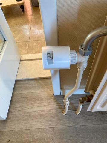Vijf netatmo slimme radiatorkranen beschikbaar voor biedingen