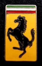 Ferrari pin emaille 16x28 mm, Verzamelen, Speldjes, Pins en Buttons, Verzenden, Nieuw, Transport, Speldje of Pin