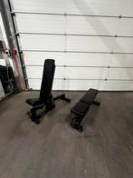 2 Technogym Pure Strength Adjustable Bench, Sport en Fitness, Fitnessmaterialen, Ophalen, Gebruikt, Fitnessbank