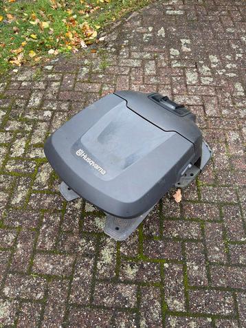 Husqvarna Automower Beschermhuis beschikbaar voor biedingen