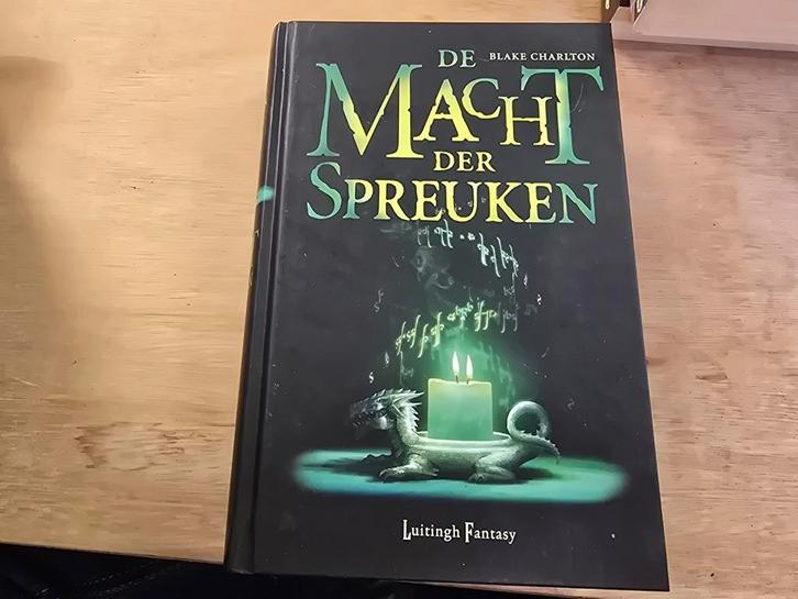 Blake Charlton - De macht der spreuken, Boeken, Fantasy, Zo goed als nieuw, Ophalen of Verzenden