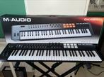 M-Audio Oxygen 61 midi keyboard + standaard, Muziek en Instrumenten, Midi-apparatuur, Ophalen, Zo goed als nieuw
